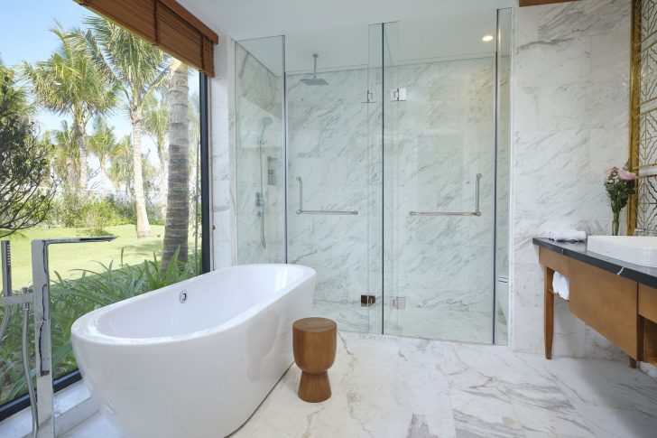 NOA PRESIDENT BATHROOM 3