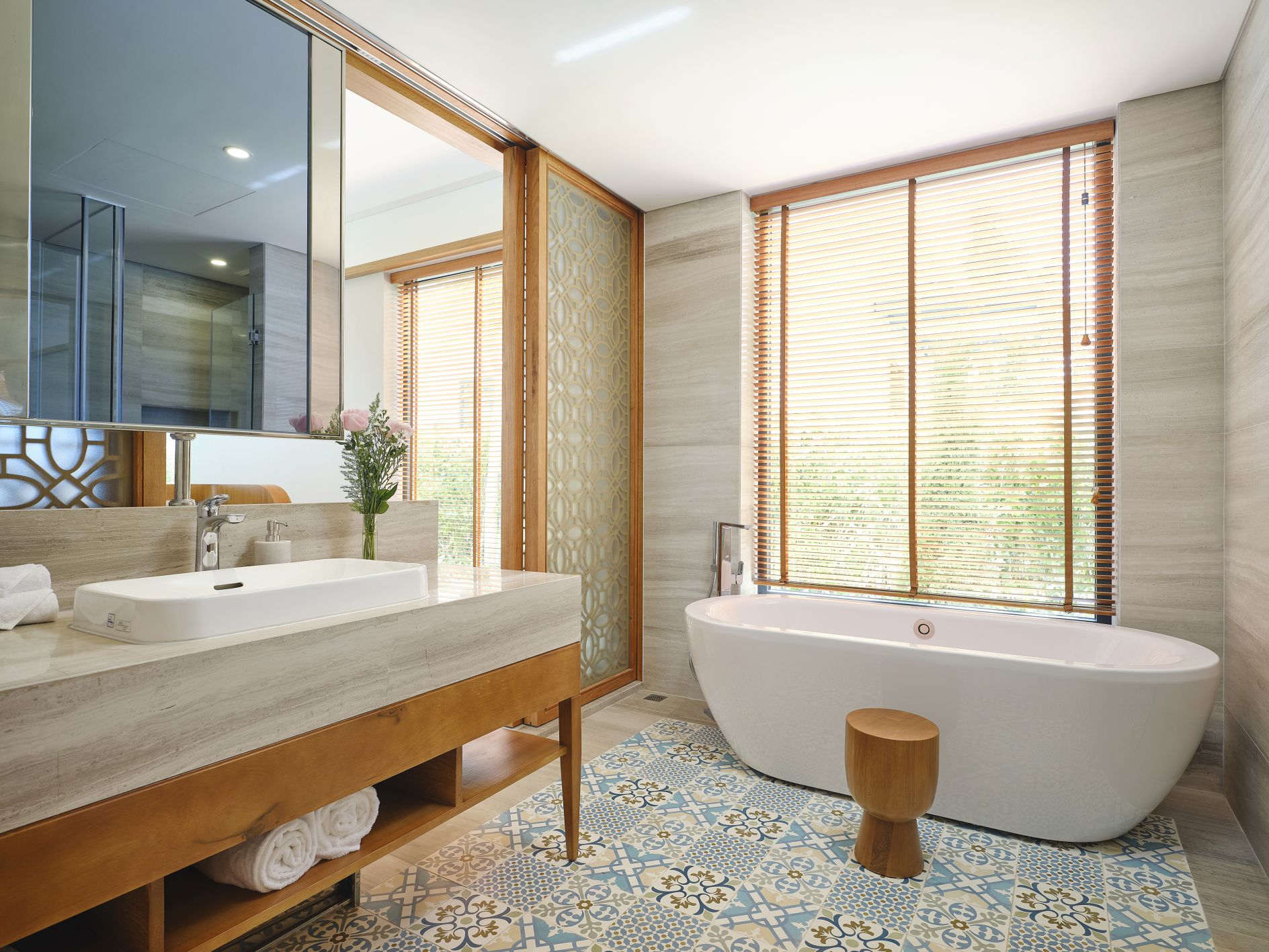 NOA SIGNATURE BATHROOM 2